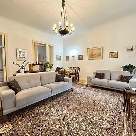 The Best Location Salon Apartment With Main Street View Сараєво Екстер'єр фото