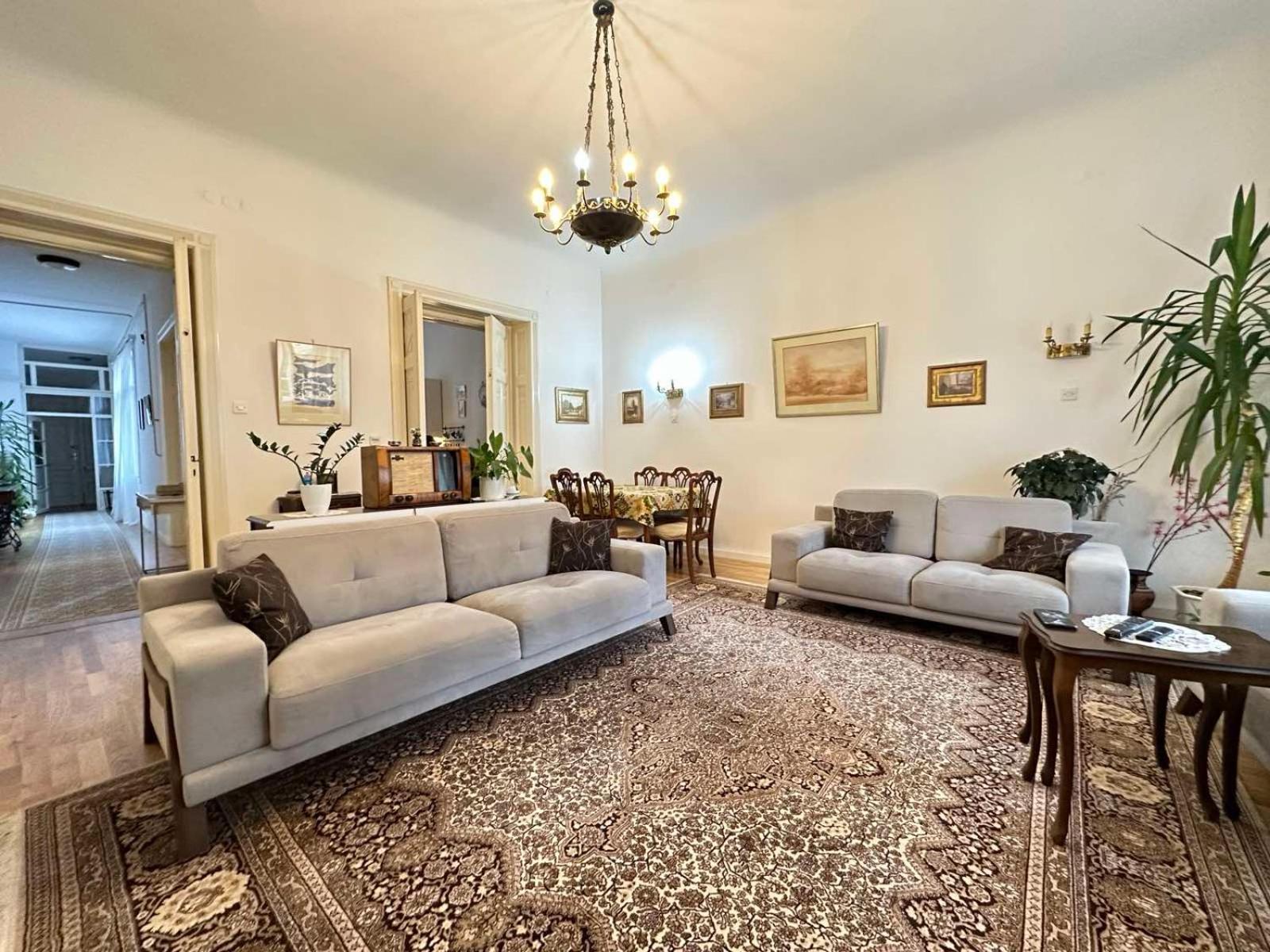 The Best Location Salon Apartment With Main Street View Сараєво Екстер'єр фото